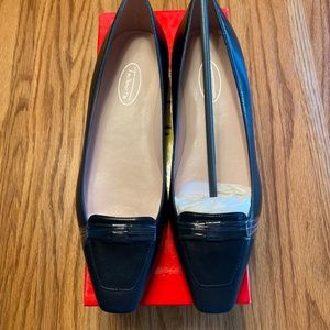 Talbots ink blue Avalon flats with bow size 8M